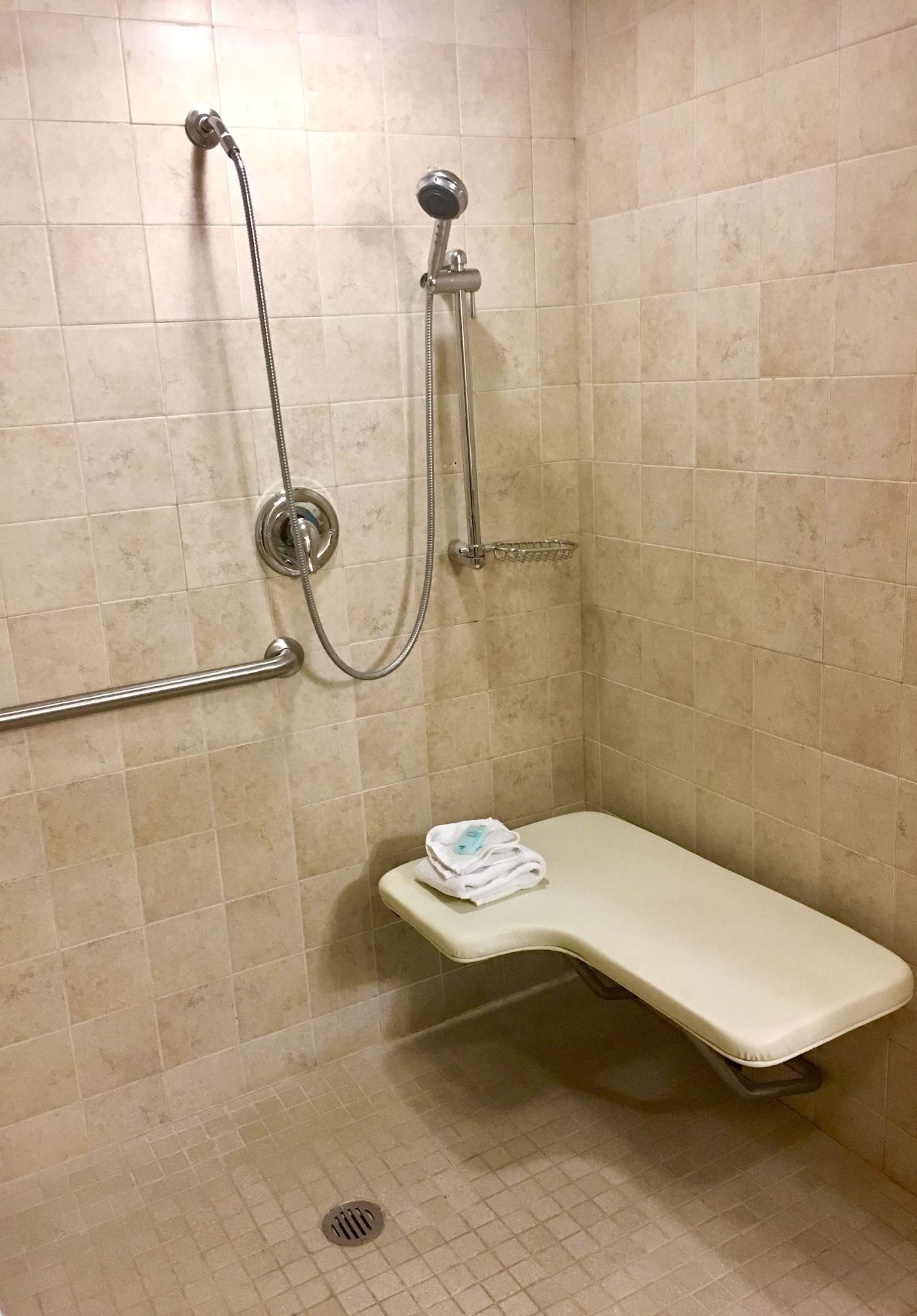 Quality Hotel Essington Esterno foto