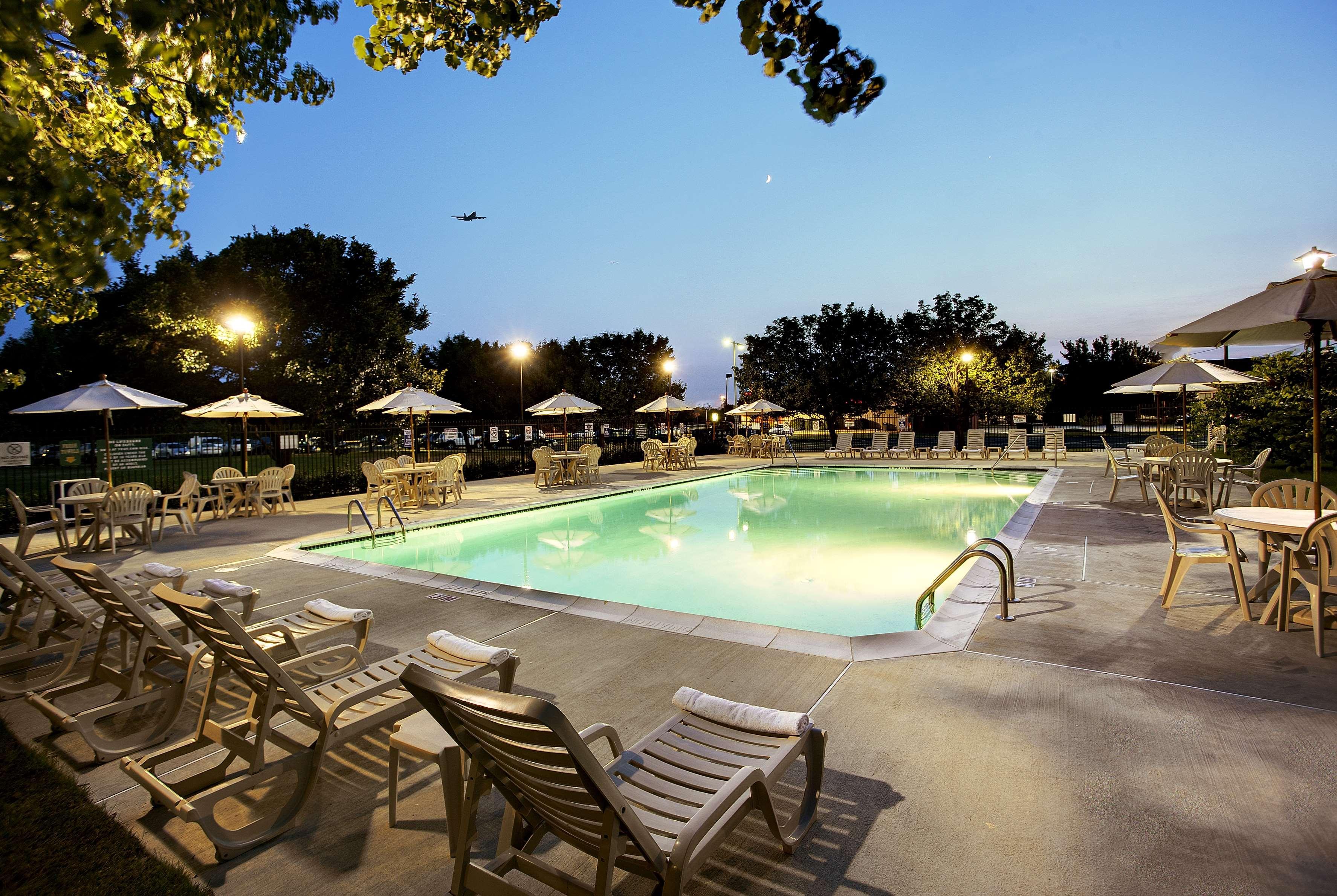 Quality Hotel Essington Esterno foto