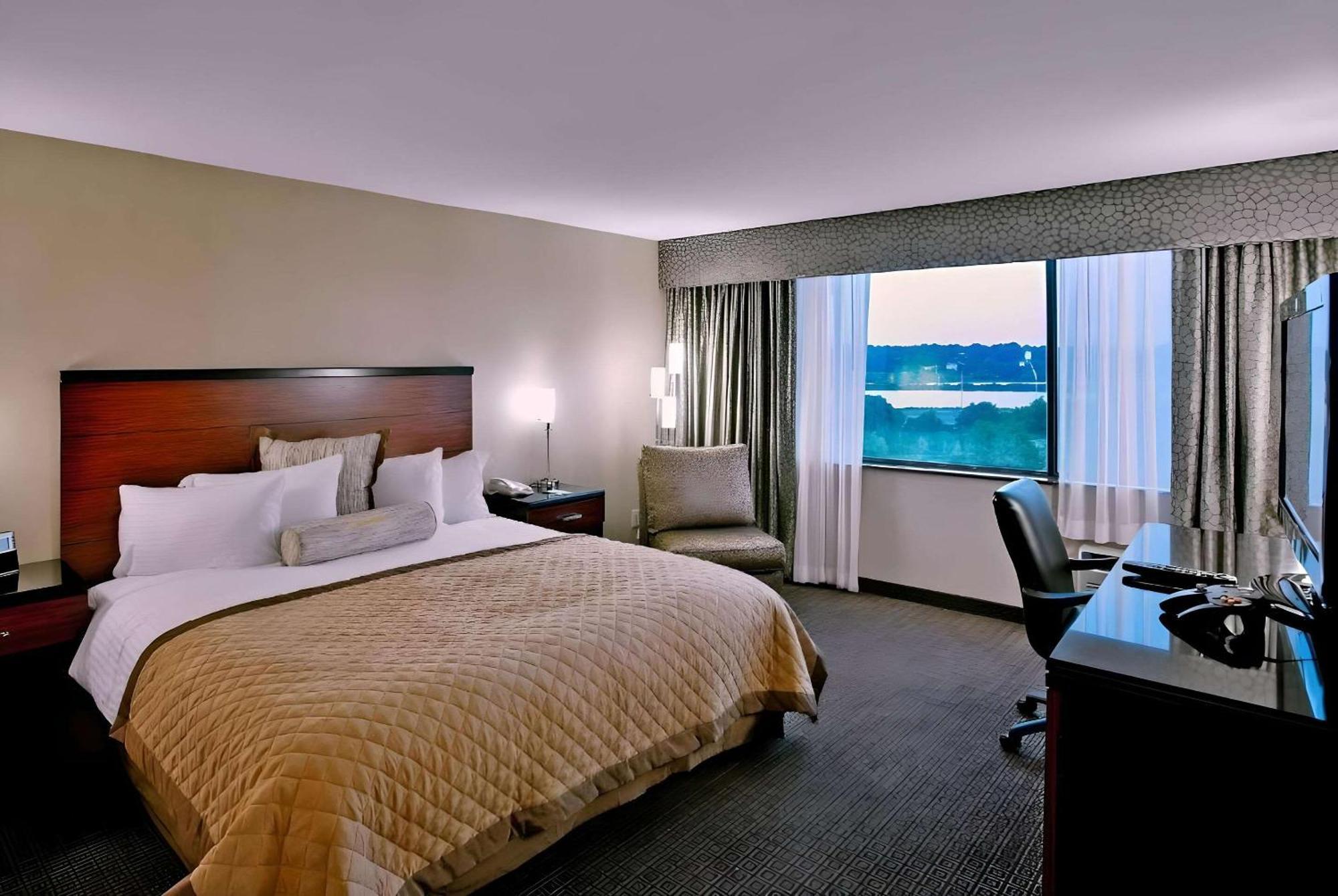 Quality Hotel Essington Esterno foto