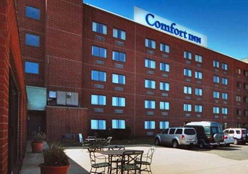 Quality Hotel Essington Esterno foto