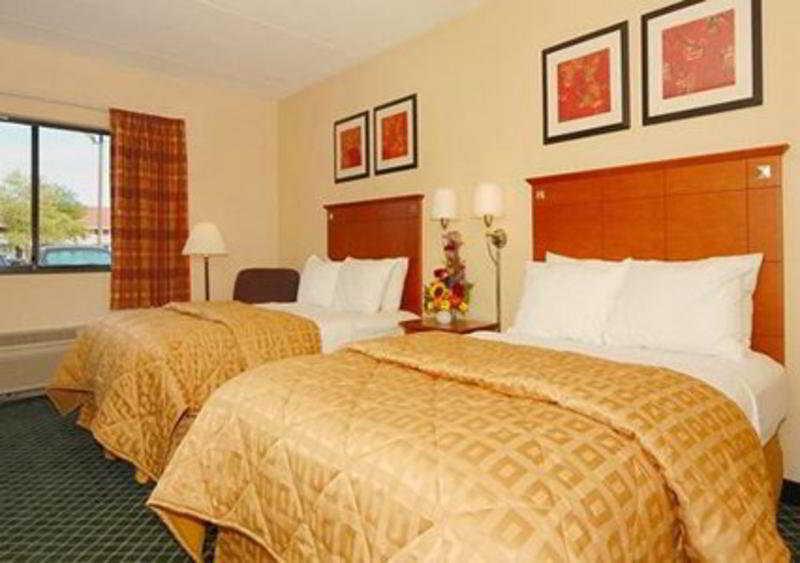 Quality Hotel Essington Esterno foto